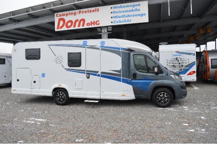 KNAUS LIVE TI 700 MEG -32- SEMI INTERGRAL