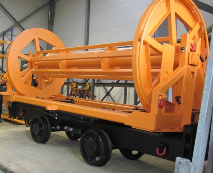 Transport trolley with cable drum