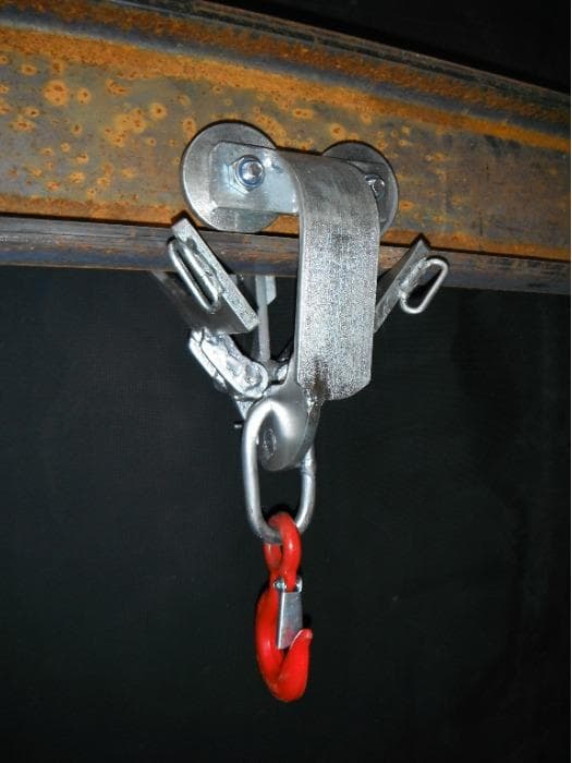 Manually operated running trolley - set