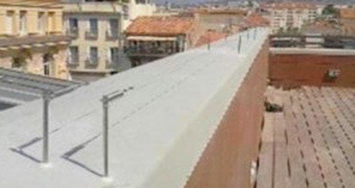 Taubenabwehr- u. Vogelschutz: das Spanndrahtsystem BIRDWIRE