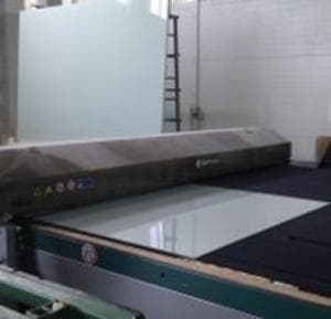 LAMINATED GLASS CUTTING