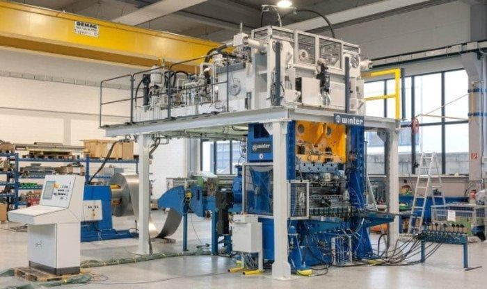 Konvektor Blech Fertigungslinie