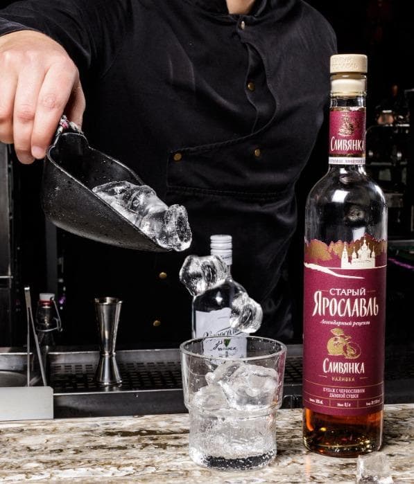 LIQUEUR OLD YAROSLAVL SLIVYANKA