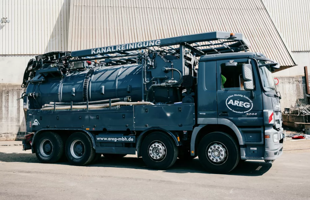 Yuksek basincli yikama ve emis araclarimiz