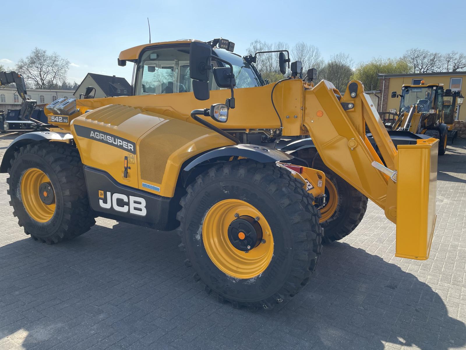 JCB Teleskoplader zu verkaufen - Mieten