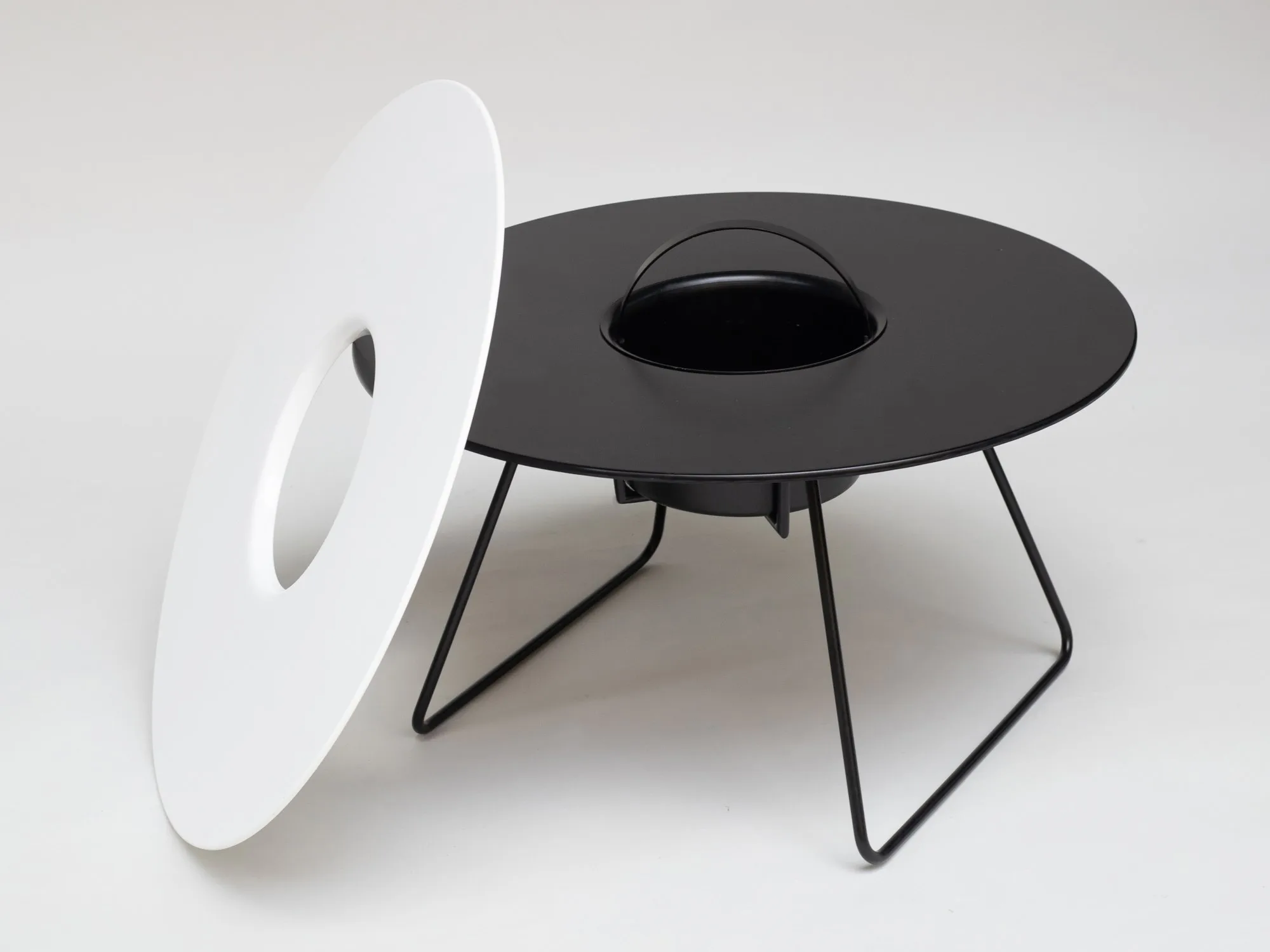 N'ICE TABLE Steel garden side table