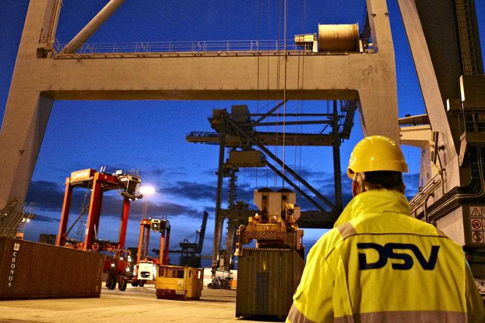 международная логистическая служба