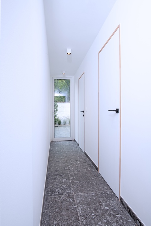 Blok çerçeveli kapılar