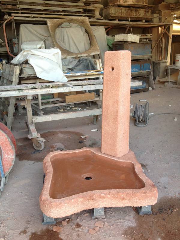 tas cesme  bahce icin