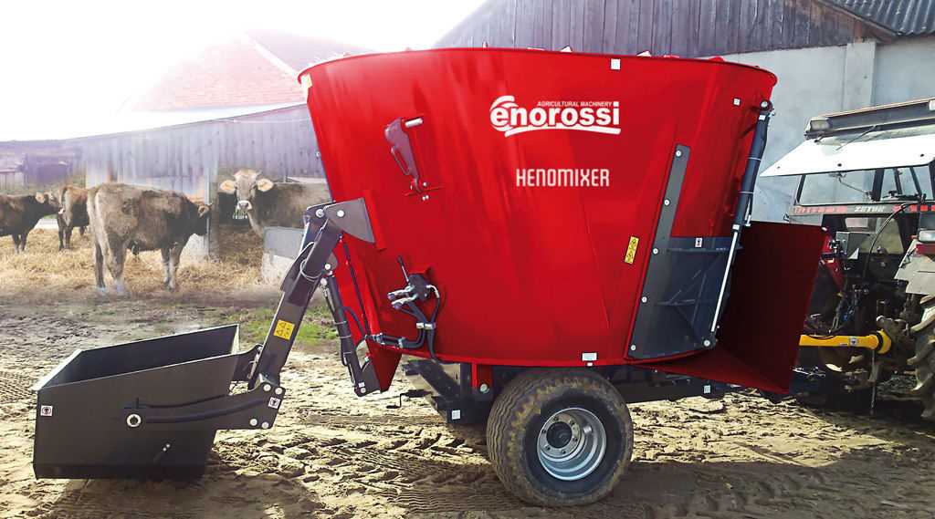 Vertical mixing wagon / HENOMIXER