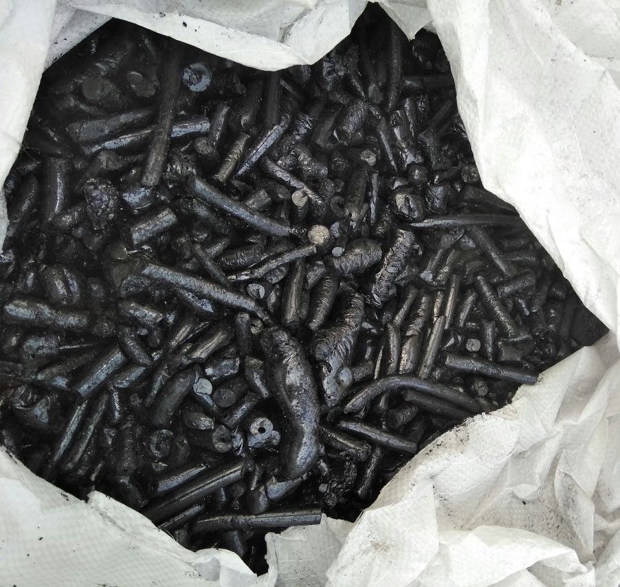 Komur Katrani Pitch, Komur Katrani