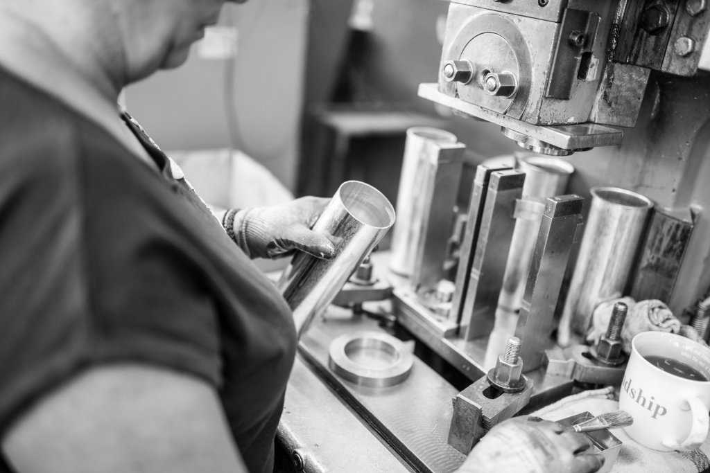  стаканчики с краской, сосуды под давлением для пистолетов с винтом