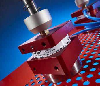 Robot end of arm tooling 