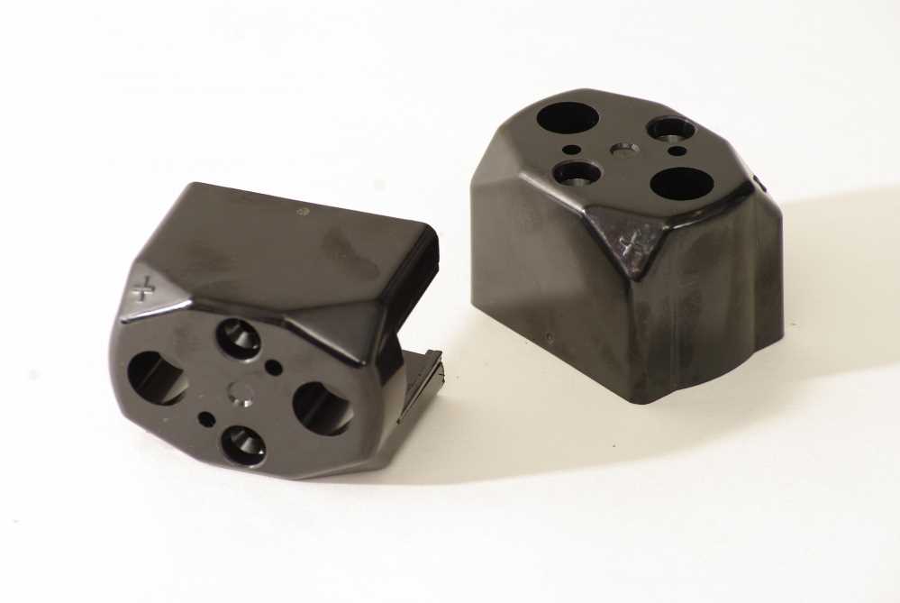 plastik elektrikli parçalar