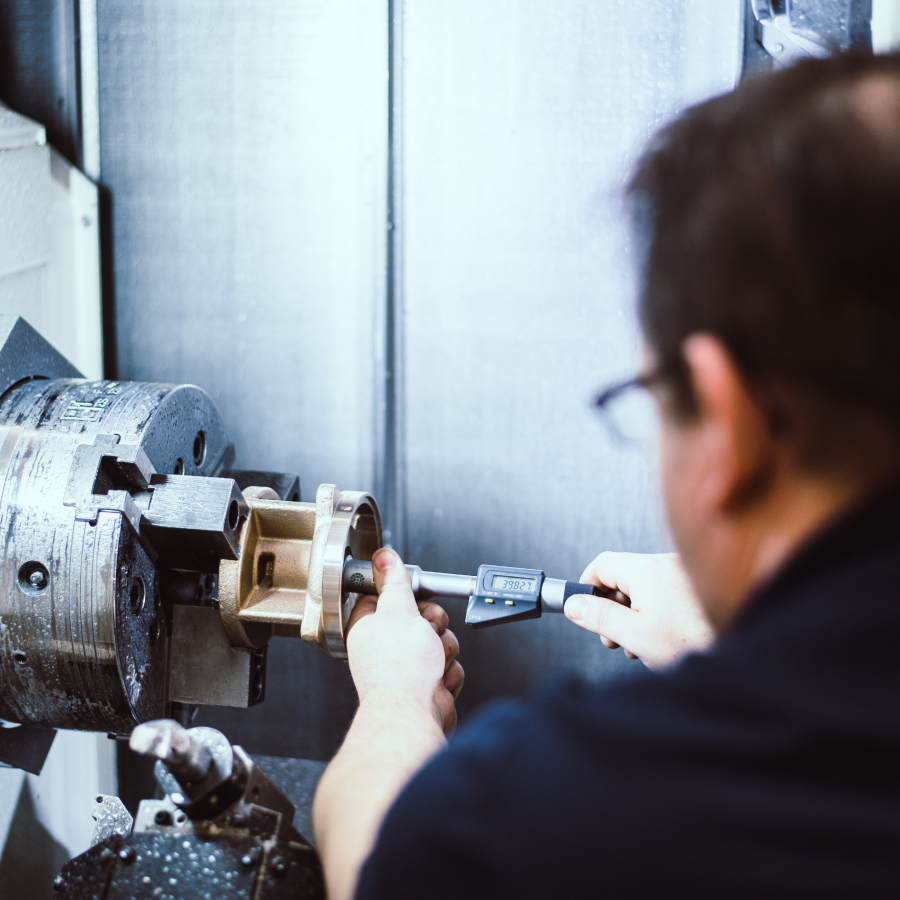 Contract manufacturing, even with complex geometries or tolerances