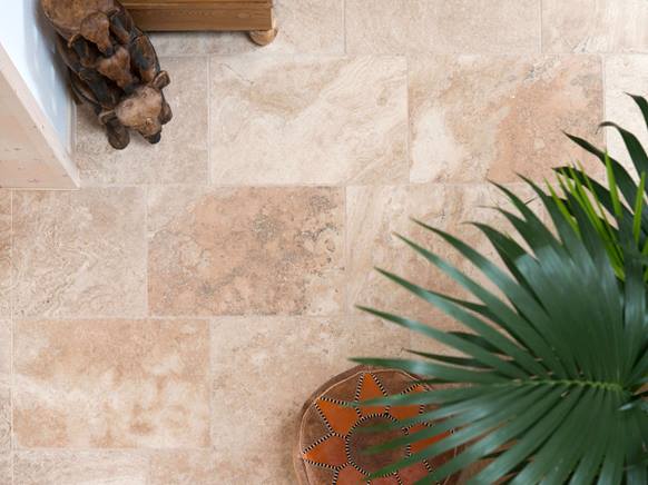 بلاط ترافرتين