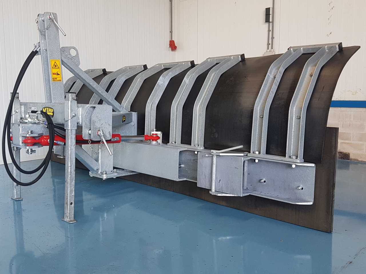 Hydraulically yard scraper short version