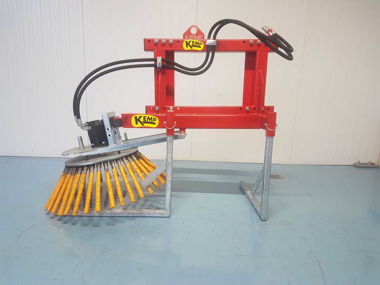 Single weed brush fixed