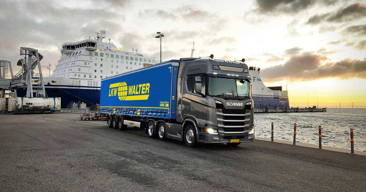 International road transport with curtain-sided trailers