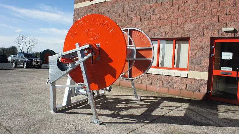 Manure hose reel