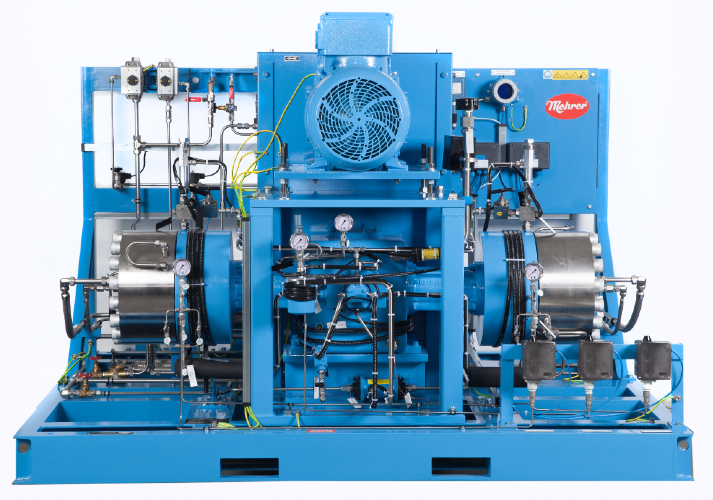 Bir ve iki kademeli, su sogutmali yuksek basinc kompresorleri.