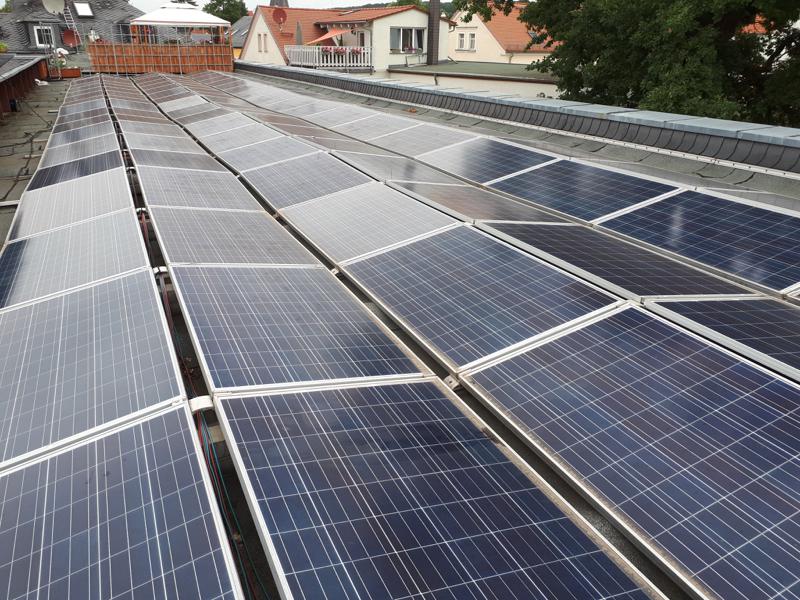 servicios de limpieza de paneles de gunes