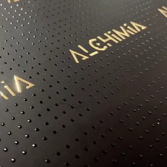 этикетки с тиснением