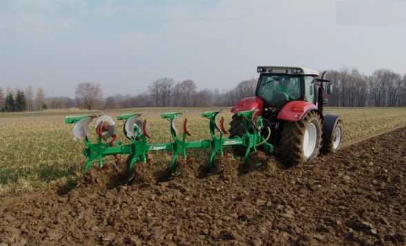 Mekanik çalışan tersinir pulluk