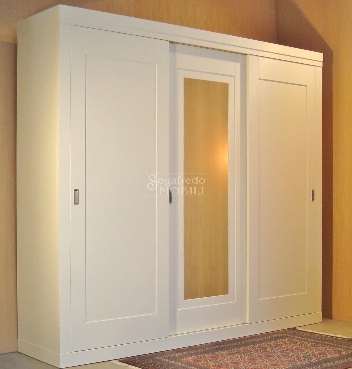 Surgulu kapili aynali dolaplar