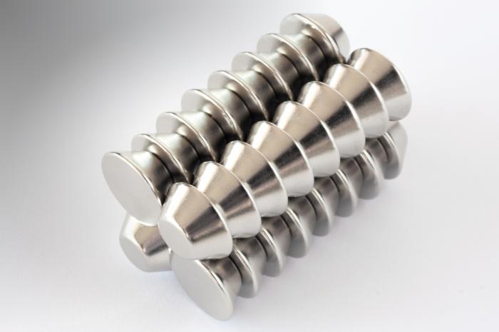 koni mıknatıs, üst çap 8 mm, alt çap 15 mm, nikel kaplı