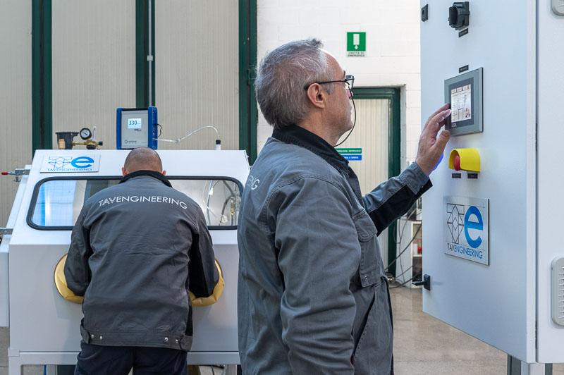 Vacuum welding chamber