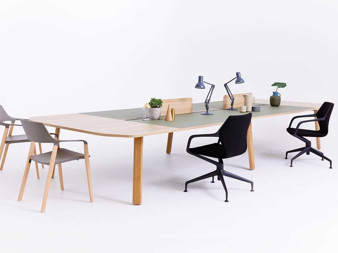 Dikdörtgen toplantı masası