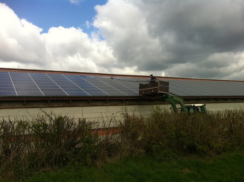 solar panels cleaning