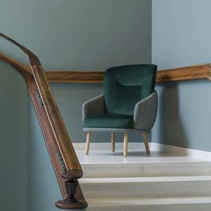 CONTEMPORARY ARMCHAIR