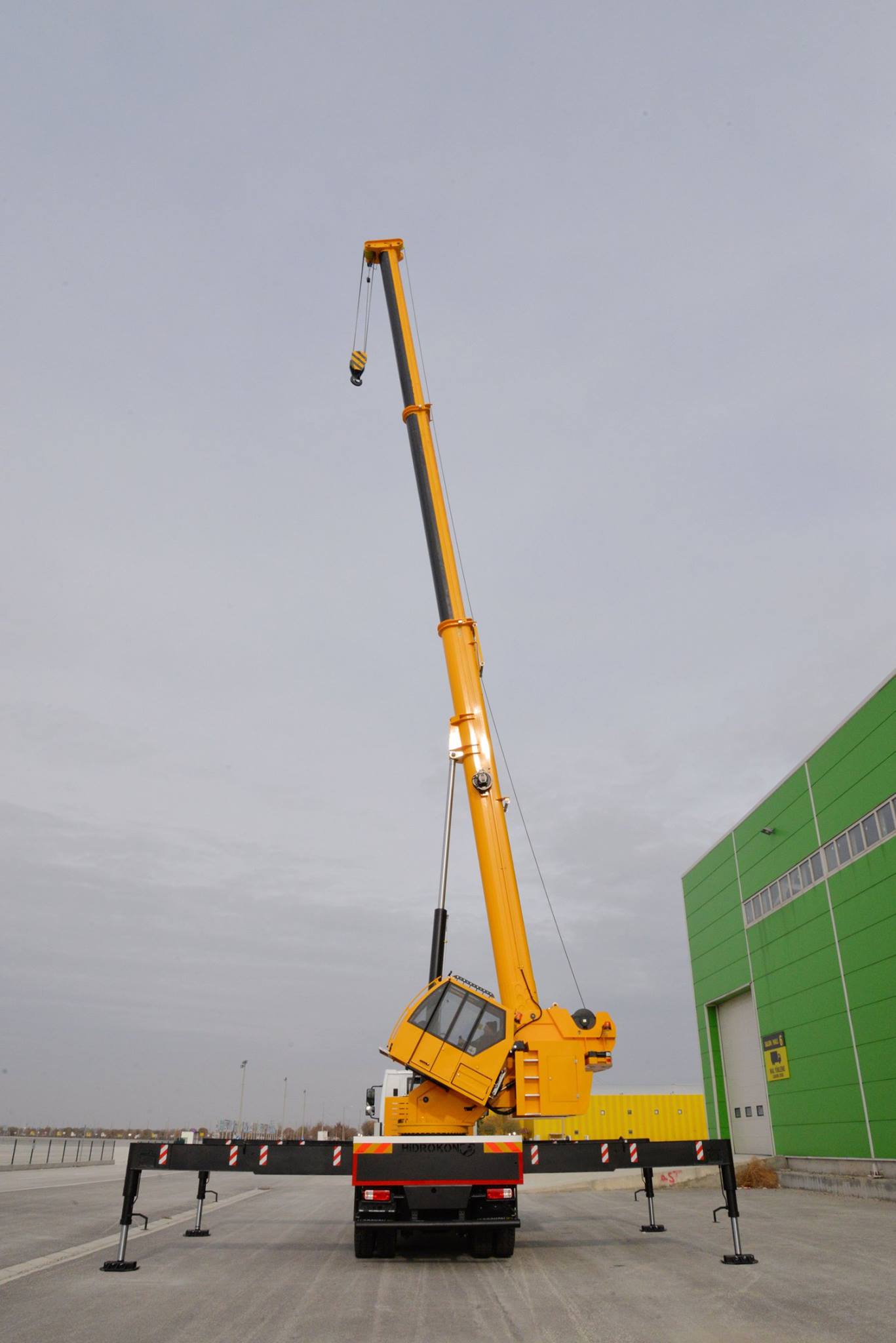 автокран / ТЕЛЕСКОПИЧЕСКИЙ кран