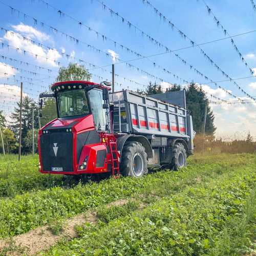 SELF-PROPELLED MANURE SPREADER / HORIZONTALS BEATERS / 2-AXLE 