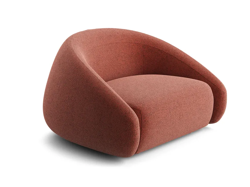 Кресло из ткани с подлокотниками