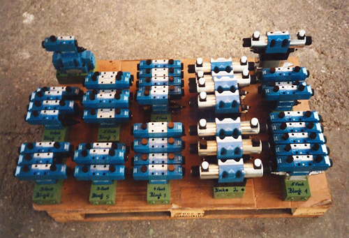 hydraulic valves and control systems